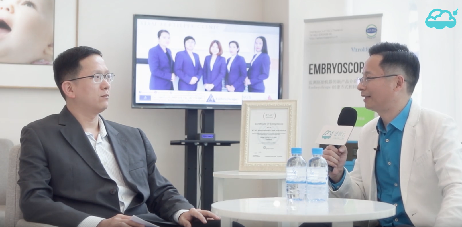 0.01毫米的极致艺术：WFA东哥专访泰国胚胎学大师苏拉柴，解码高成功率的实验室密码